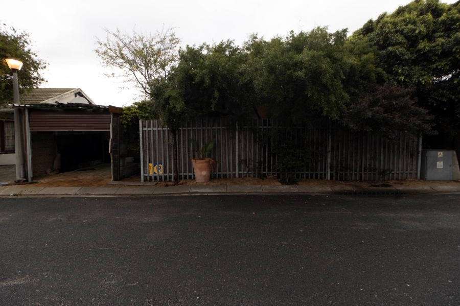 3 Bedroom Property for Sale in Rugby Western Cape